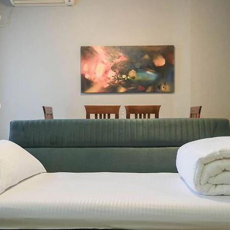 Staycation, City Center Apartment With Balcony Тирана Екстер'єр фото