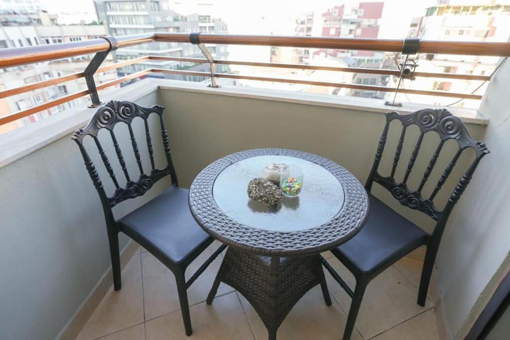 Staycation, City Center Apartment With Balcony Тирана Екстер'єр фото