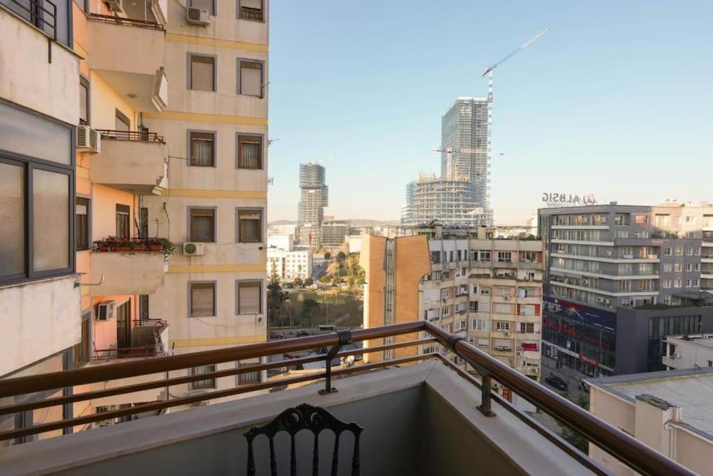 Staycation, City Center Apartment With Balcony Тирана Екстер'єр фото